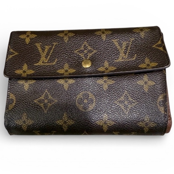 Louis Vuitton Handbags - Louis Vuitton Monogram Brown Leather Wallet-Preowned Date Code SP0094